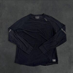 American Eagle Outfitters Men's Black Long Sleeve Tee